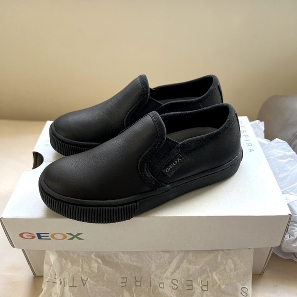 NEW Geox Kilwi Slip-on Sneaker Black Size 9 - Picture 1 of 5